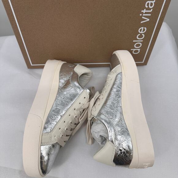 DOLCE VITA New in Box Zayn 360 Silver Distressed Leather Sneakers in Silver // 7 - Picture 3 of 10